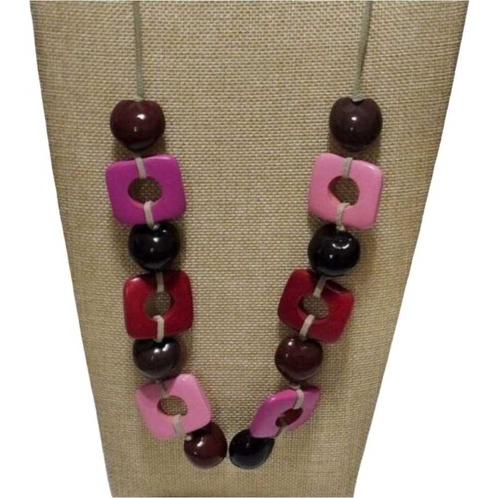 Aris by Treska Womens Chunky Wood Bead Necklace Pink Red Brown Square Statement